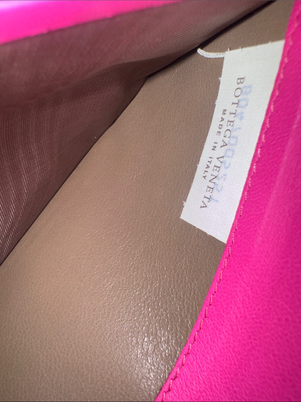 Bottega Veneta rare Barbie Pink Intrecciato Woven Leather Long Wallet EUC - Picture 4 of 8